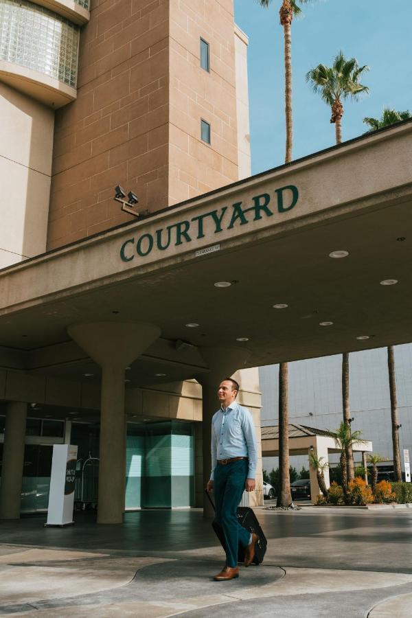 Courtyard By Marriott Los Angeles Lax / Century Boulevard Hotel Exterior photo